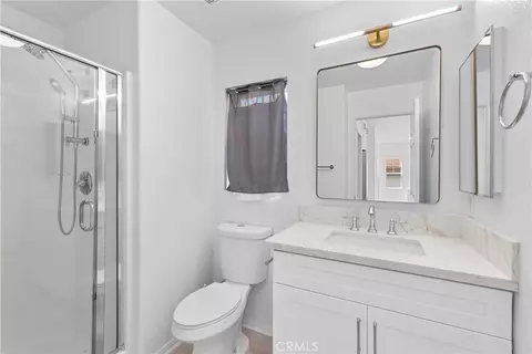 Bath - 1271 Castledale, Riverside, CA 92501 photo 1 of 4