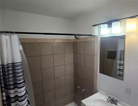 Bath - 515 W N, Colton, CA 92324 photo 1 of 4