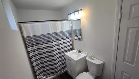 Bath - 515 W N, Colton, CA 92324 photo 2 of 4