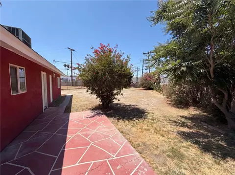 Exterior - 215 Laurel, Hemet, CA 92544 photo 3 of 4