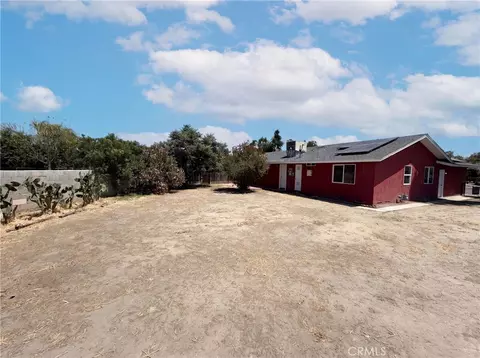 Exterior - 215 Laurel, Hemet, CA 92544 photo 2 of 4