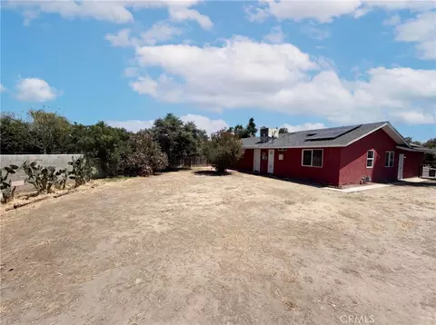 Exterior - 215 Laurel, Hemet, CA 92544 photo 2 of 4
