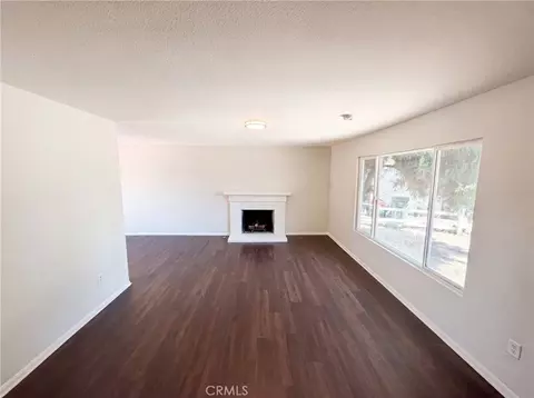 Living - 215 Laurel, Hemet, CA 92544 photo 1 of 3