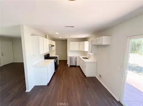 Kitchen - 215 Laurel, Hemet, CA 92544 photo 3 of 3