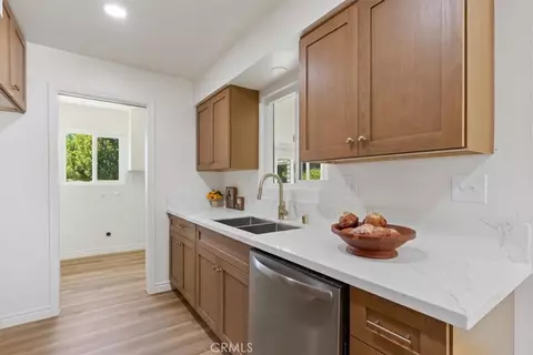 Kitchen - 34385 Avenue H, Yucaipa, CA 92399 photo 3 of 5