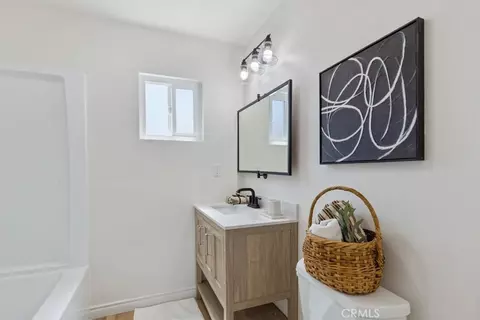 Bath - 34385 Avenue H, Yucaipa, CA 92399 photo 1 of 3