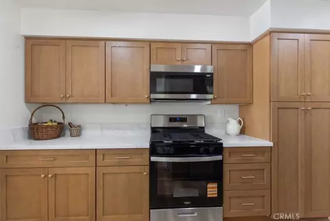 Kitchen - 34385 Avenue H, Yucaipa, CA 92399 photo 2 of 5