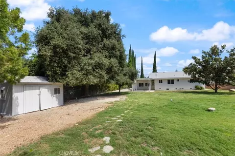 Exterior - 34385 Avenue H, Yucaipa, CA 92399 photo 6 of 10