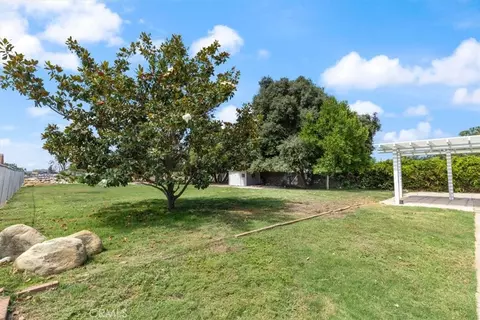 Exterior - 34385 Avenue H, Yucaipa, CA 92399 photo 3 of 10