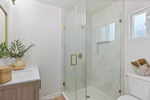 Bath - 34385 Avenue H, Yucaipa, CA 92399 photo 2 of 3