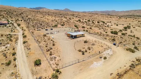 25333 Valley Vw, Apple Valley, CA 92308