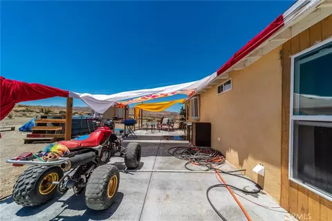 Exterior - 25333 Valley Vw, Apple Valley, CA 92308 photo 7 of 10