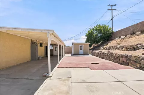 Exterior - 650 E Mountain Vw, Barstow, CA 92311 photo 4 of 8