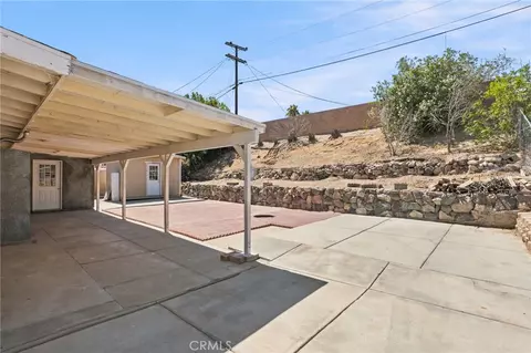 Exterior - 650 E Mountain Vw, Barstow, CA 92311 photo 5 of 8