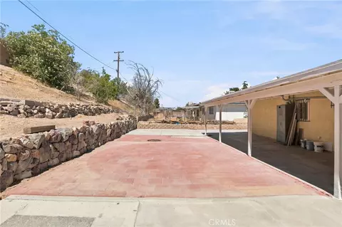 Exterior - 650 E Mountain Vw, Barstow, CA 92311 photo 7 of 8