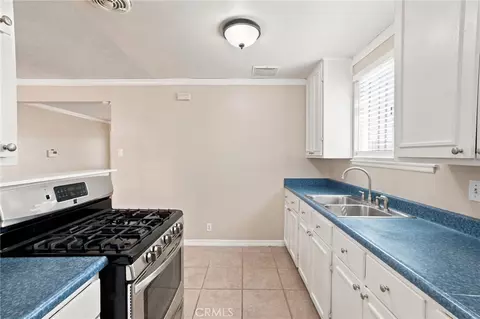 Kitchen - 650 E Mountain Vw, Barstow, CA 92311 photo 1 of 2
