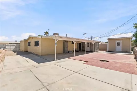 Exterior - 650 E Mountain Vw, Barstow, CA 92311 photo 3 of 8