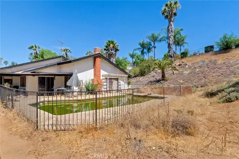 Exterior - 4848 Sedgwick, Riverside, CA 92507 photo 3 of 3