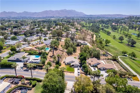 View/Area - 4848 Sedgwick, Riverside, CA 92507 photo 3 of 6