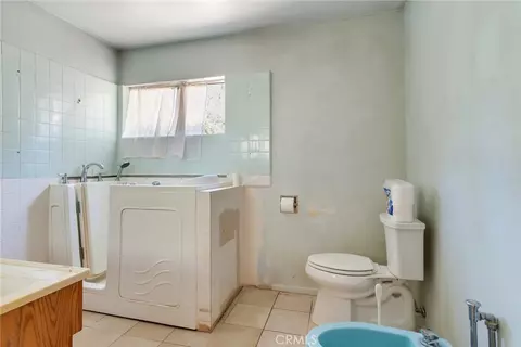 Bath - 4848 Sedgwick, Riverside, CA 92507 photo 1 of 3
