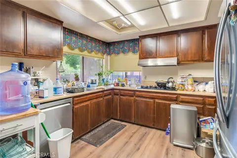 Kitchen - 4848 Sedgwick, Riverside, CA 92507 photo 2 of 3
