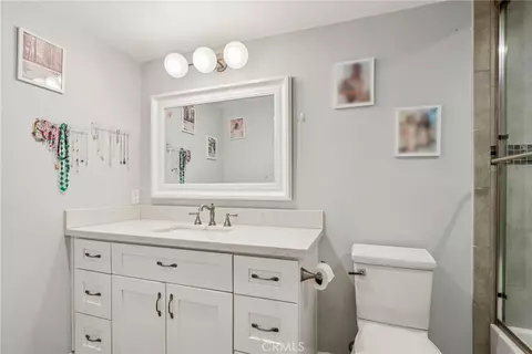 Bath - 1016 La Feliz, Redlands, CA 92373 photo 1 of 4