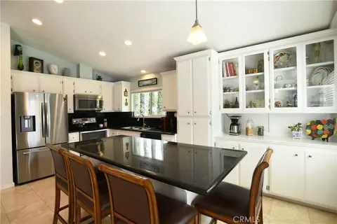 Kitchen - 17371 Mockingbird Cyn, Riverside, CA 92504 photo 2 of 2