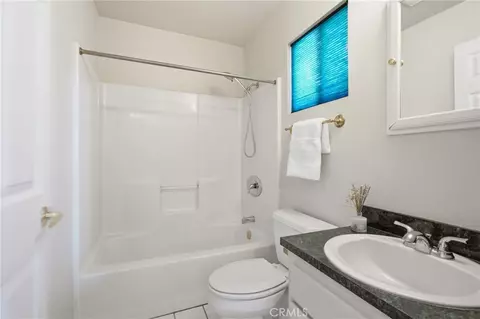 Bath - 3318 Celeste, Riverside, CA 92507 photo 6 of 6