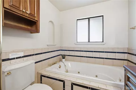 Bath - 3318 Celeste, Riverside, CA 92507 photo 2 of 6