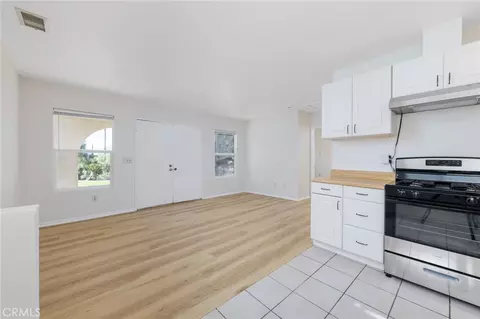 Living - 15510 Surrey Ct, Riverside, CA 92506 photo 7 of 7