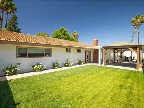 Exterior - 15510 Surrey Ct, Riverside, CA 92506 photo 13 of 22