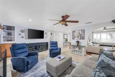 Living - 15510 Surrey Ct, Riverside, CA 92506 photo 3 of 7