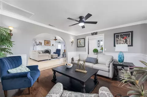 Living - 15510 Surrey Ct, Riverside, CA 92506 photo 5 of 7