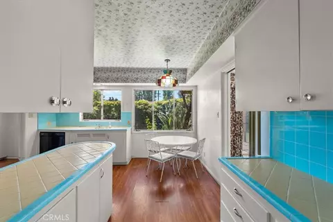 Kitchen - 306 E Hawthorne, Ontario, CA 91764 photo 5 of 5
