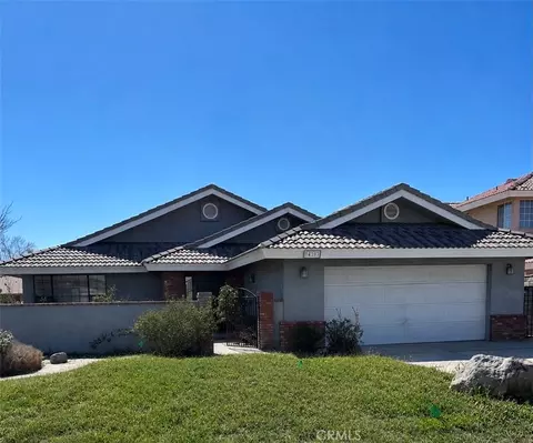14397 Ironsides Ln, Helendale, CA 92342