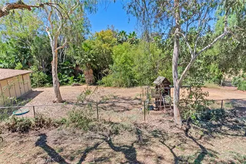 Exterior - 18563 Chickory, Riverside, CA 92504 photo 10 of 10