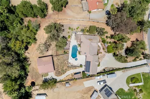 View/Area - 18563 Chickory, Riverside, CA 92504 photo 5 of 5
