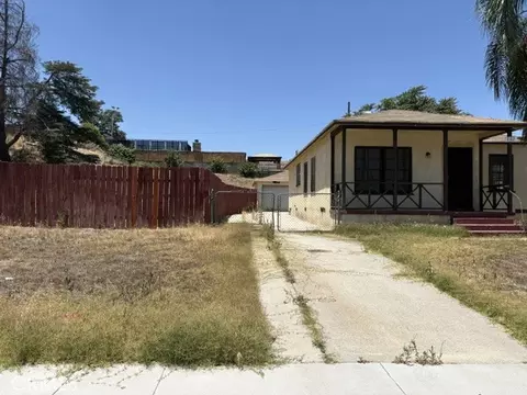 Exterior - 882 S K, San Bernardino, CA 92410 photo 2 of 5