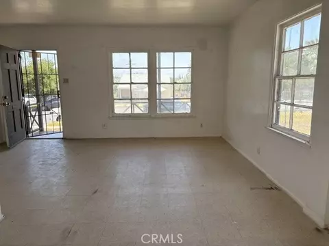 Living - 882 S K, San Bernardino, CA 92410 photo 2 of 2