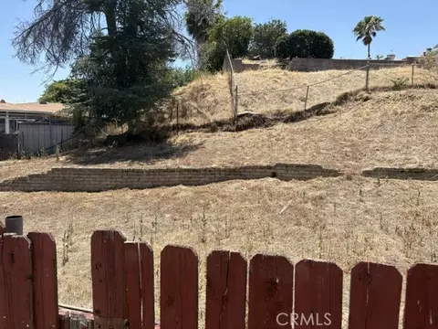 Exterior - 882 S K, San Bernardino, CA 92410 photo 4 of 5