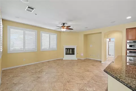 Living - 923 Denise, Redlands, CA 92374 photo 2 of 4