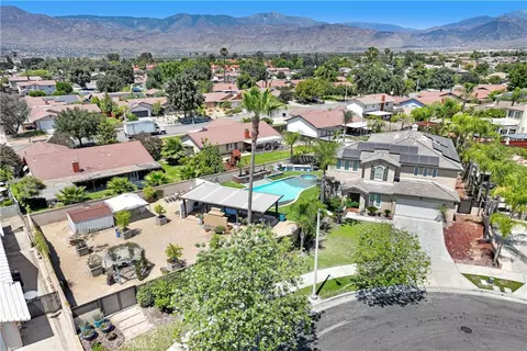 View/Area - 923 Denise, Redlands, CA 92374 photo 2 of 4