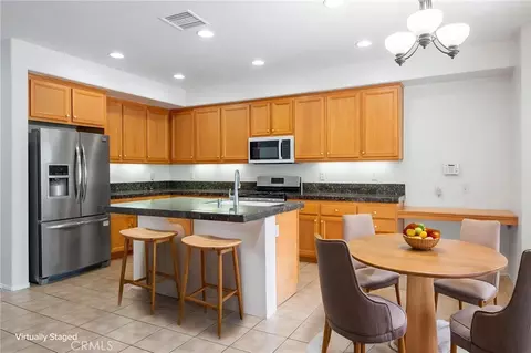 Kitchen - 24 Newburn Ct, Beaumont, CA 92223 photo 4 of 4