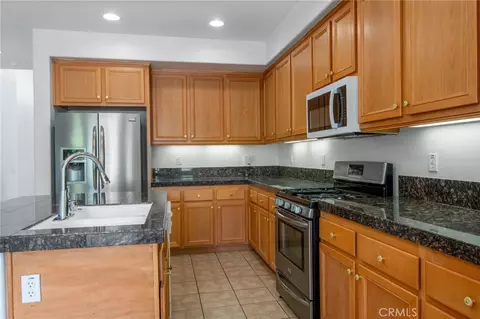 Kitchen - 24 Newburn Ct, Beaumont, CA 92223 photo 3 of 4
