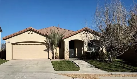 13878 Adams, Oak Hills, CA 92344