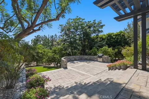 Exterior - 2445 Rolling Ridge Rd, Riverside, CA 92506 photo 16 of 21