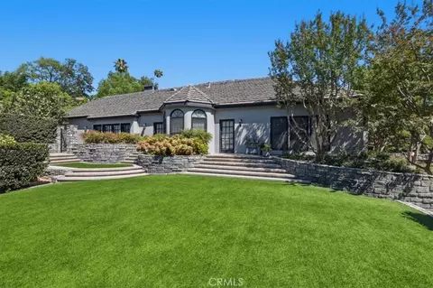 Exterior - 2445 Rolling Ridge Rd, Riverside, CA 92506 photo 14 of 21