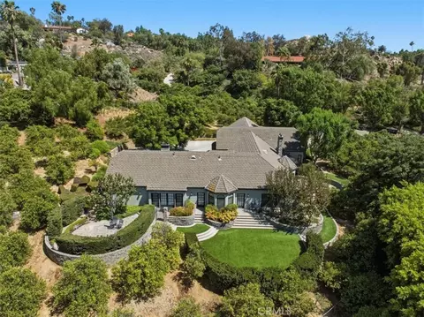 Exterior - 2445 Rolling Ridge Rd, Riverside, CA 92506 photo 12 of 21