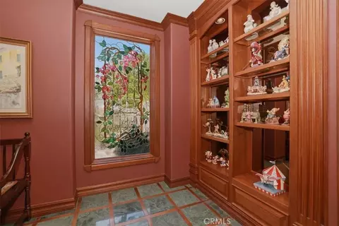 Entry Way - 2445 Rolling Ridge Rd, Riverside, CA 92506 photo 5 of 6