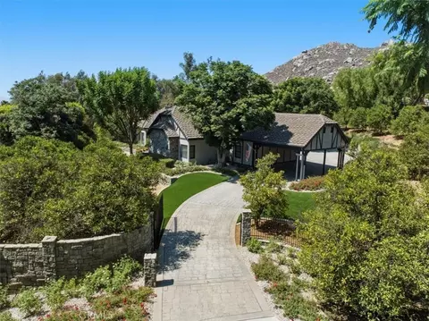 Exterior - 2445 Rolling Ridge Rd, Riverside, CA 92506 photo 5 of 21